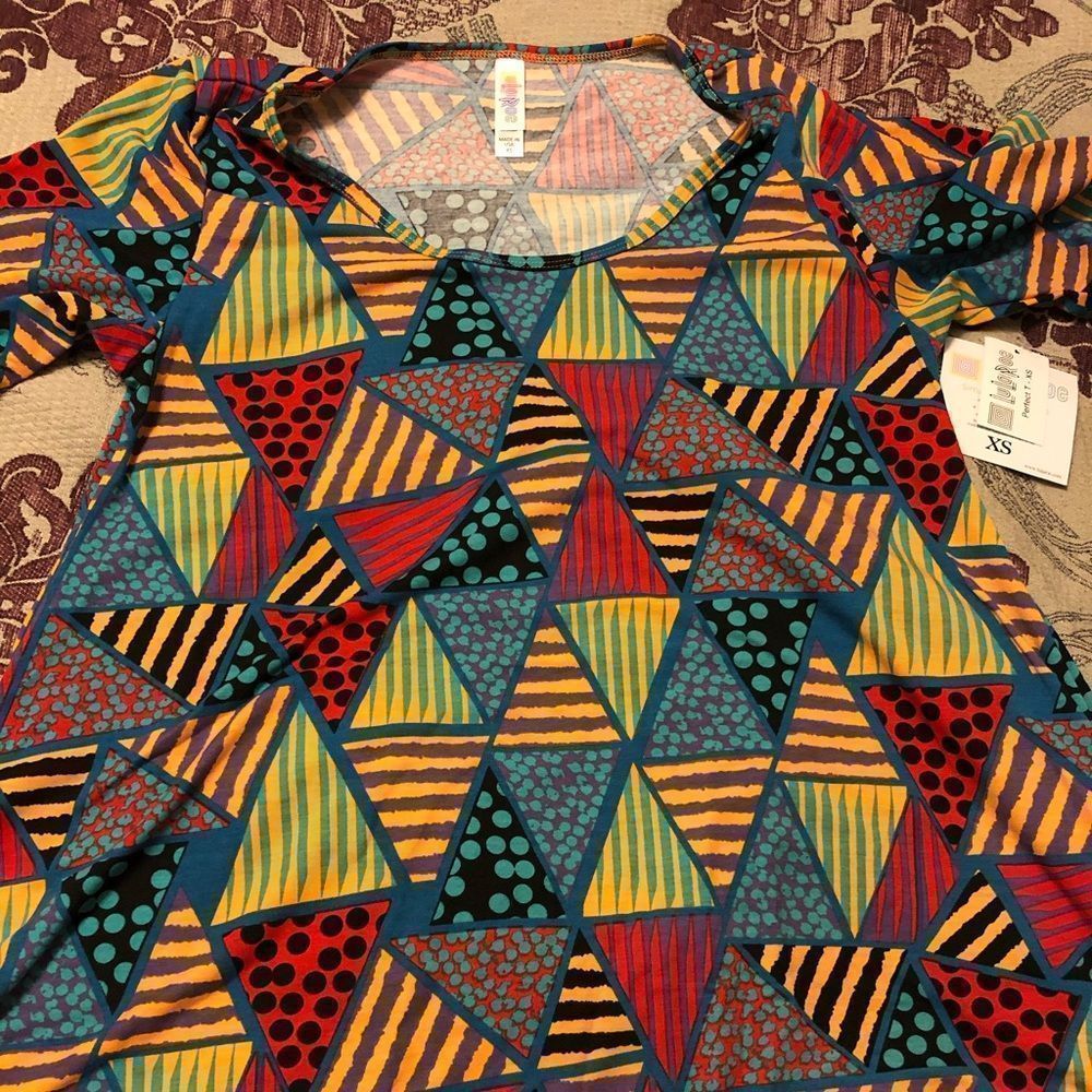 ⭐️Lularoe Perfect T⭐️
